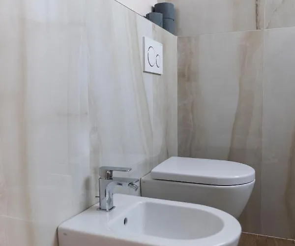 Domus Pinae Apartment *